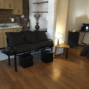 awesome-1-bedroom-coachhouse.niagara-fallshotels.com/